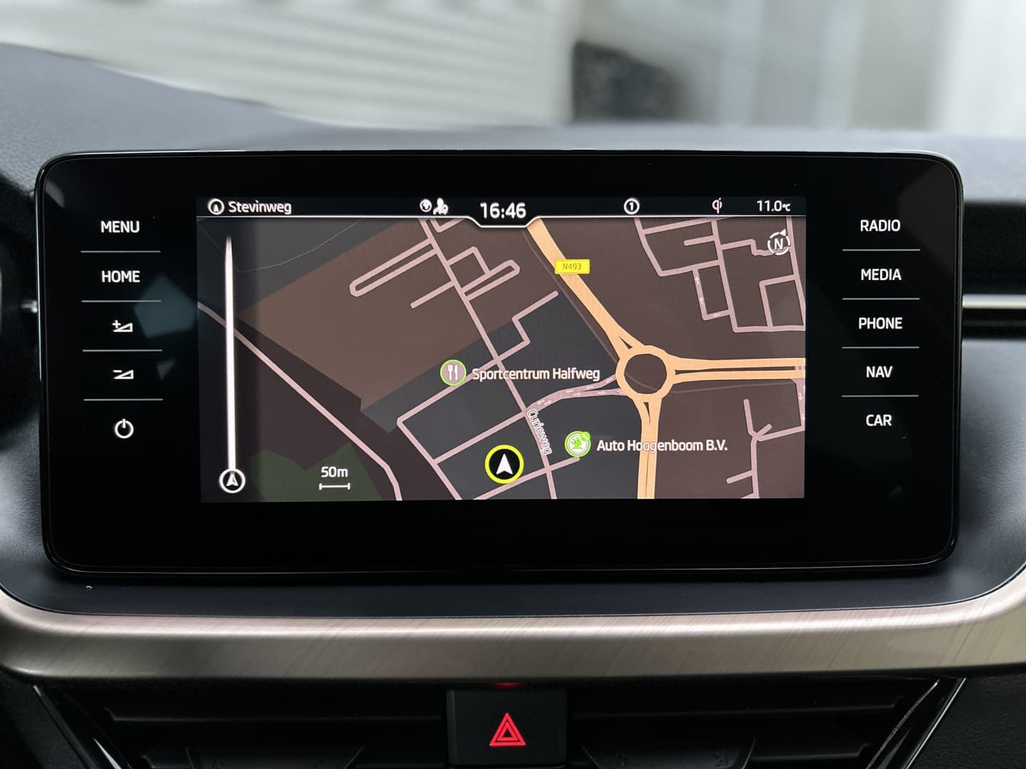 ŠKODA Kamiq 1.5 TSI ACT Business Edition thumbnail 11