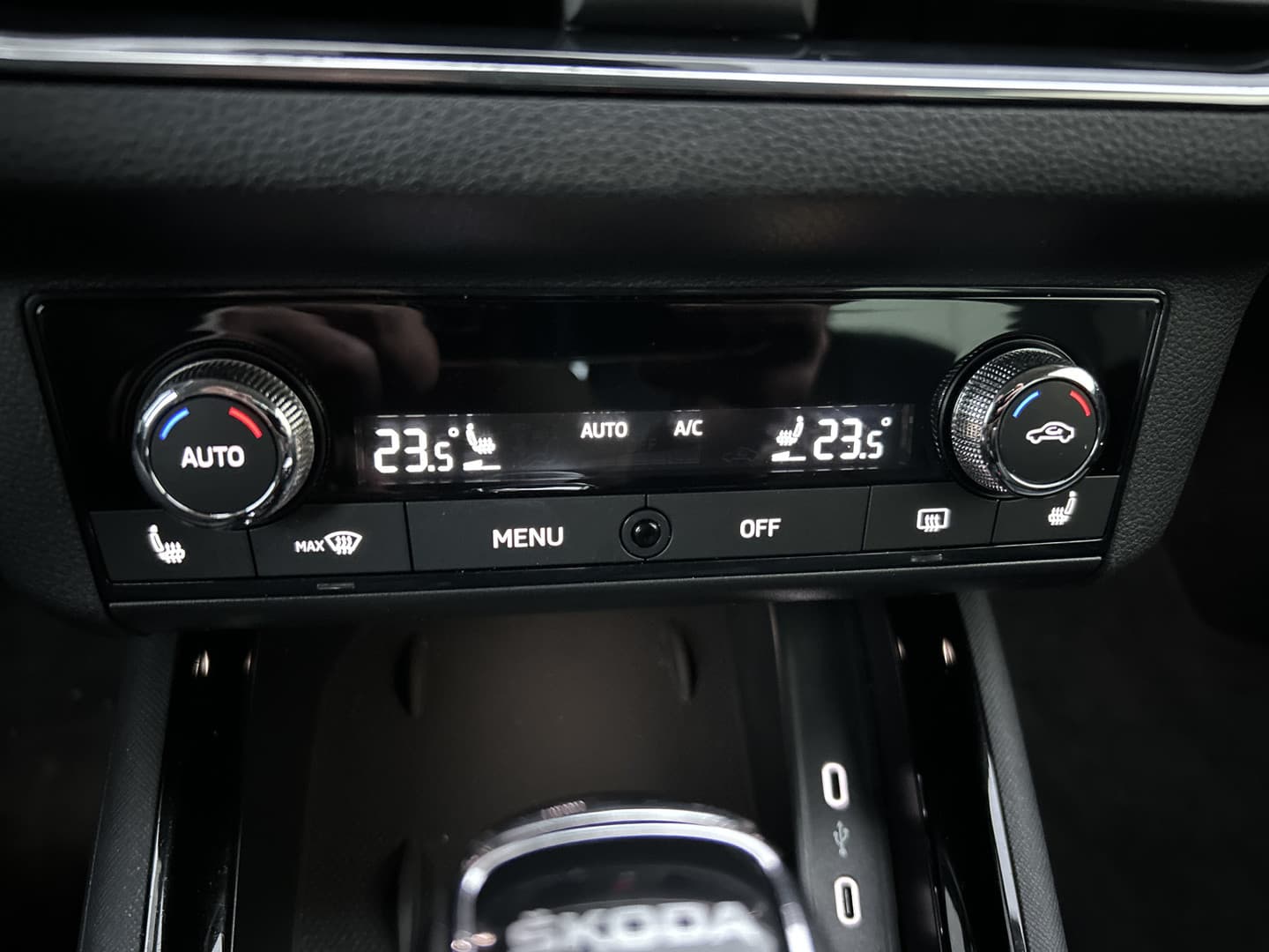 ŠKODA Kamiq 1.5 TSI ACT Business Edition thumbnail 13