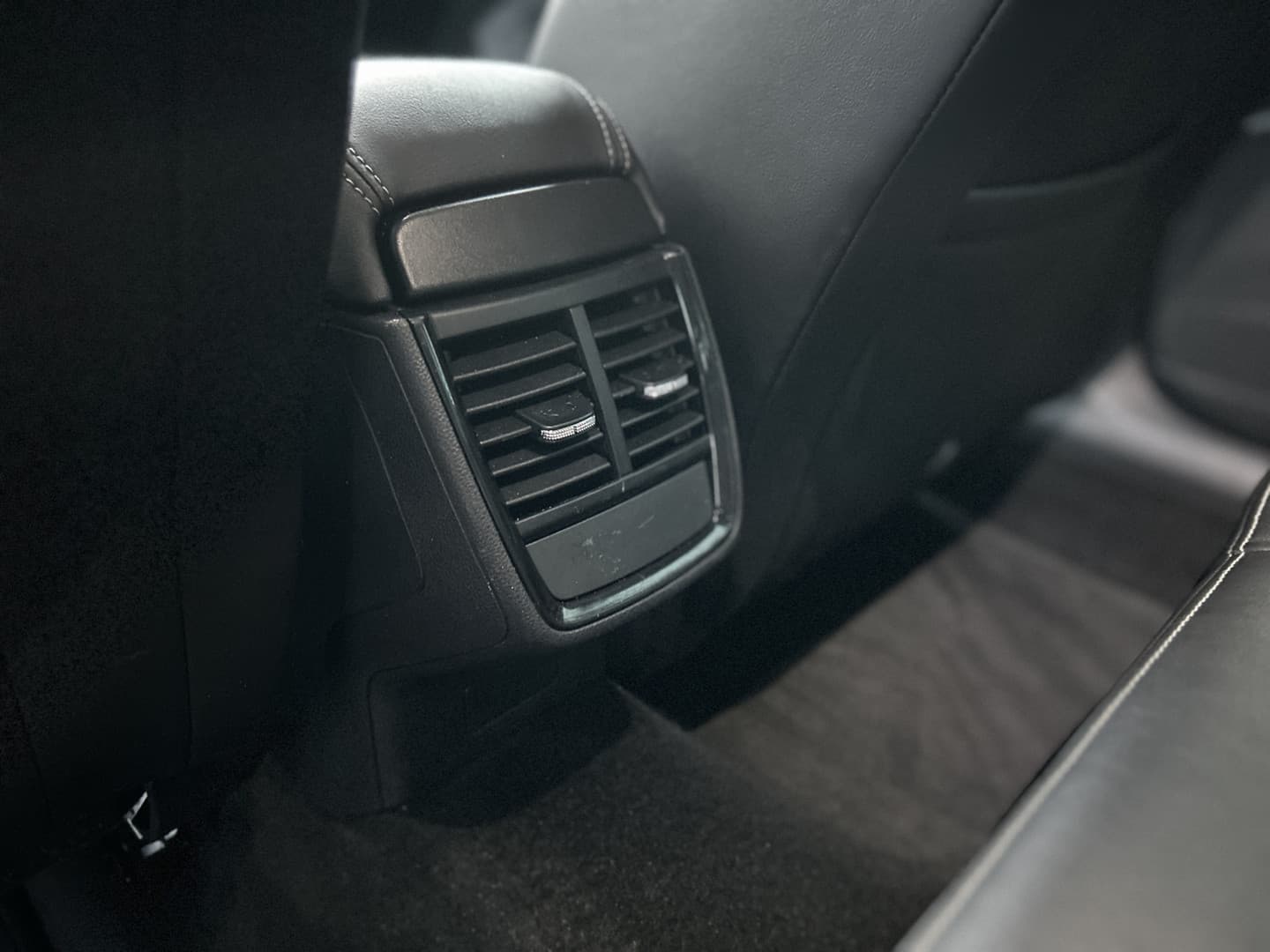 ŠKODA Kamiq 1.5 TSI ACT Business Edition thumbnail 19