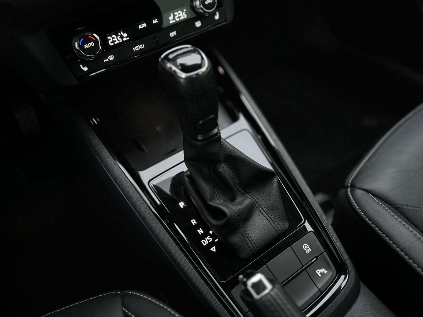 ŠKODA Kamiq 1.5 TSI ACT Business Edition thumbnail 21