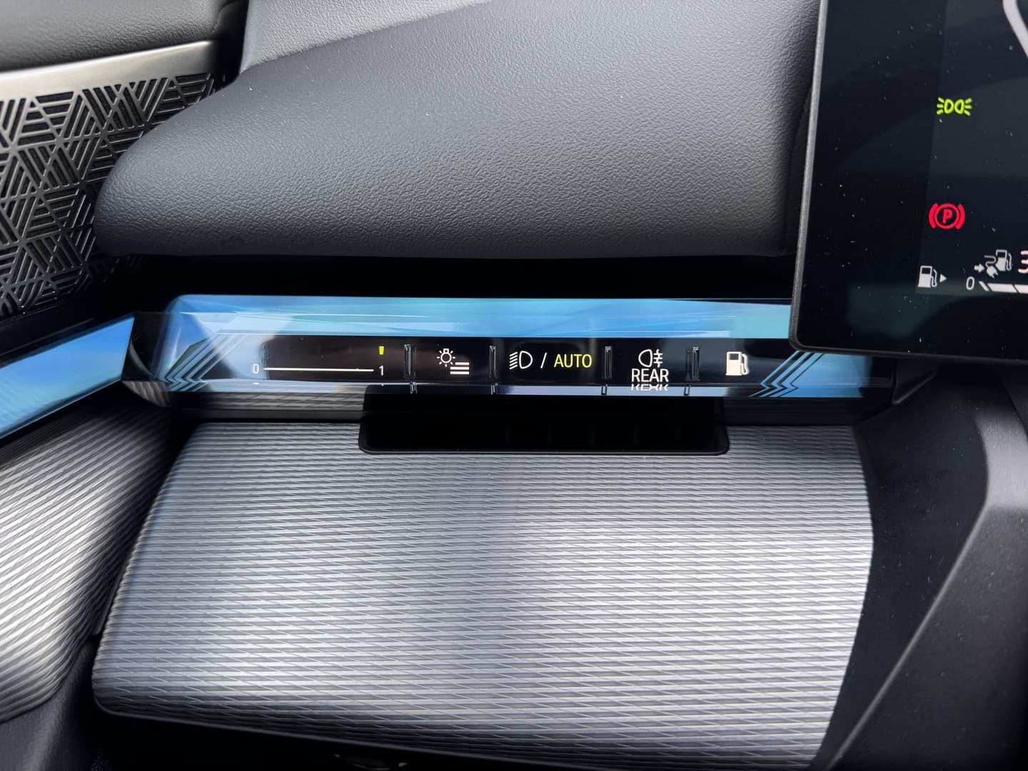 BMW 5 Serie 550e xDrive thumbnail 15