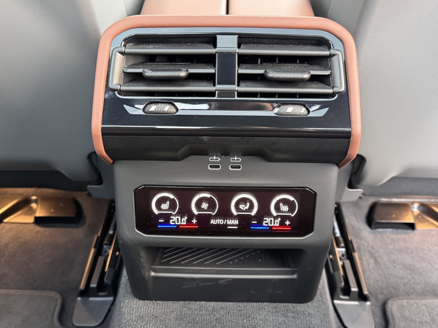 BMW 5 Serie 550e xDrive thumbnail 19