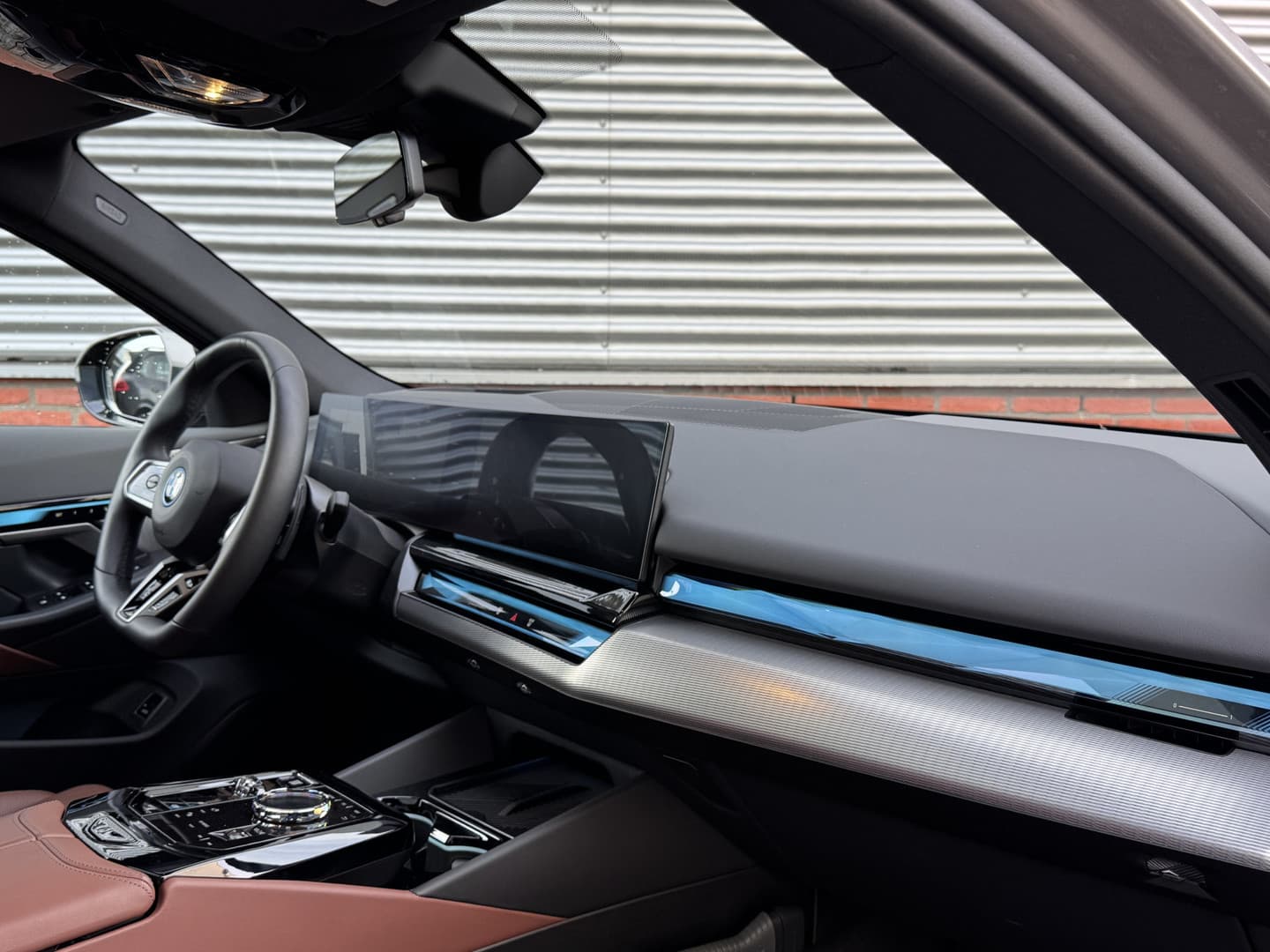 BMW 5 Serie 550e xDrive thumbnail 3