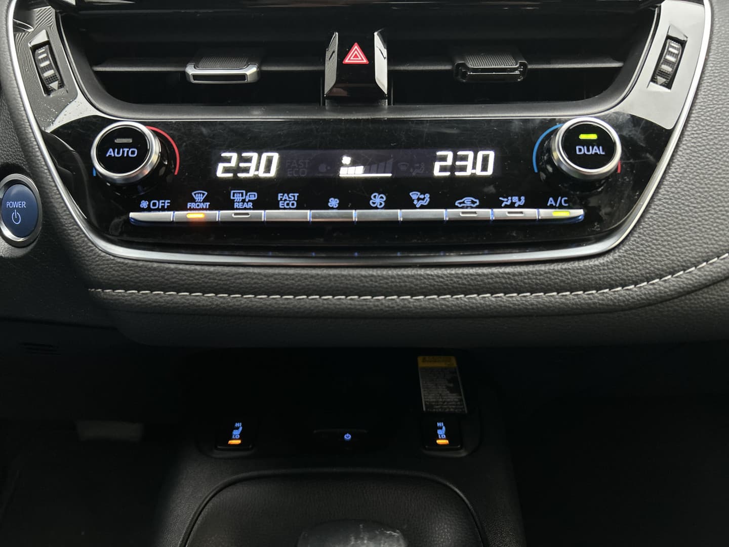 Toyota Corolla Touring Sports 1.8 Hybrid Business Plus thumbnail 16