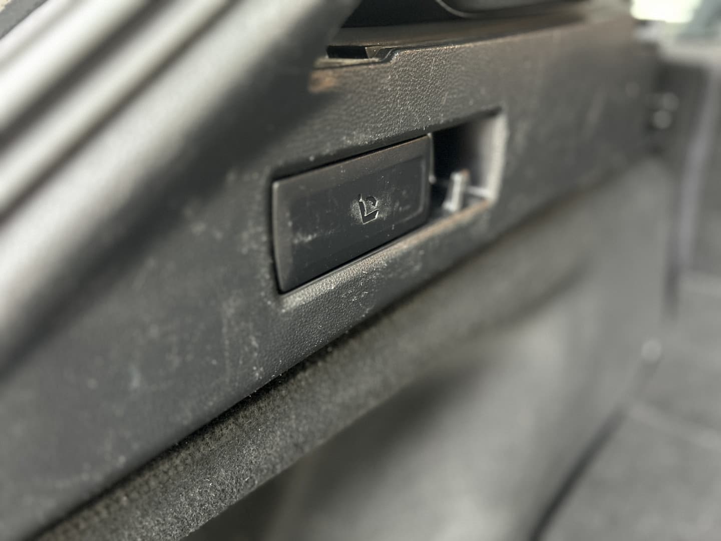 Toyota Corolla Touring Sports 1.8 Hybrid Business Plus thumbnail 24