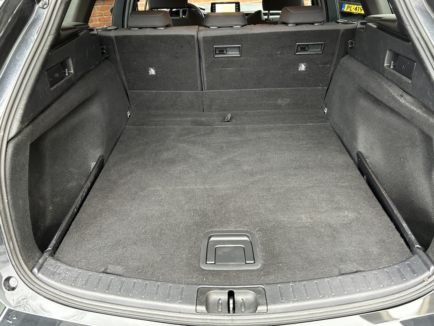 Toyota Corolla Touring Sports 1.8 Hybrid Business Plus thumbnail 25