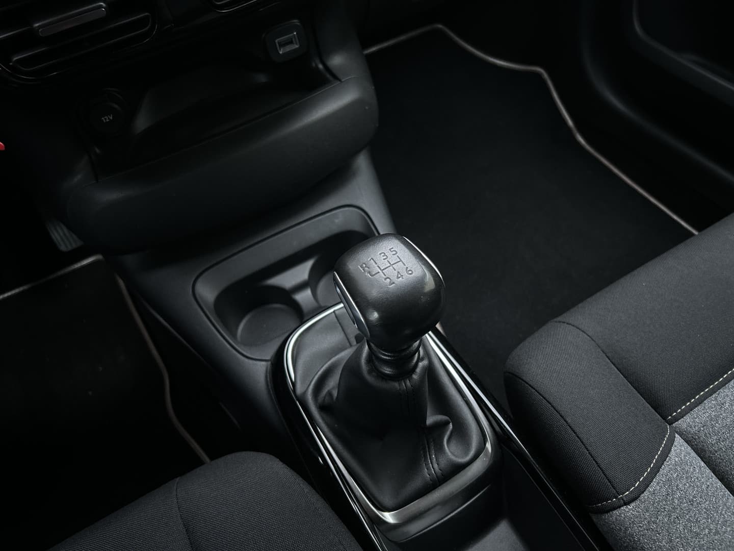 Citroën C4 Cactus 1.2 PureTech Origins thumbnail 13