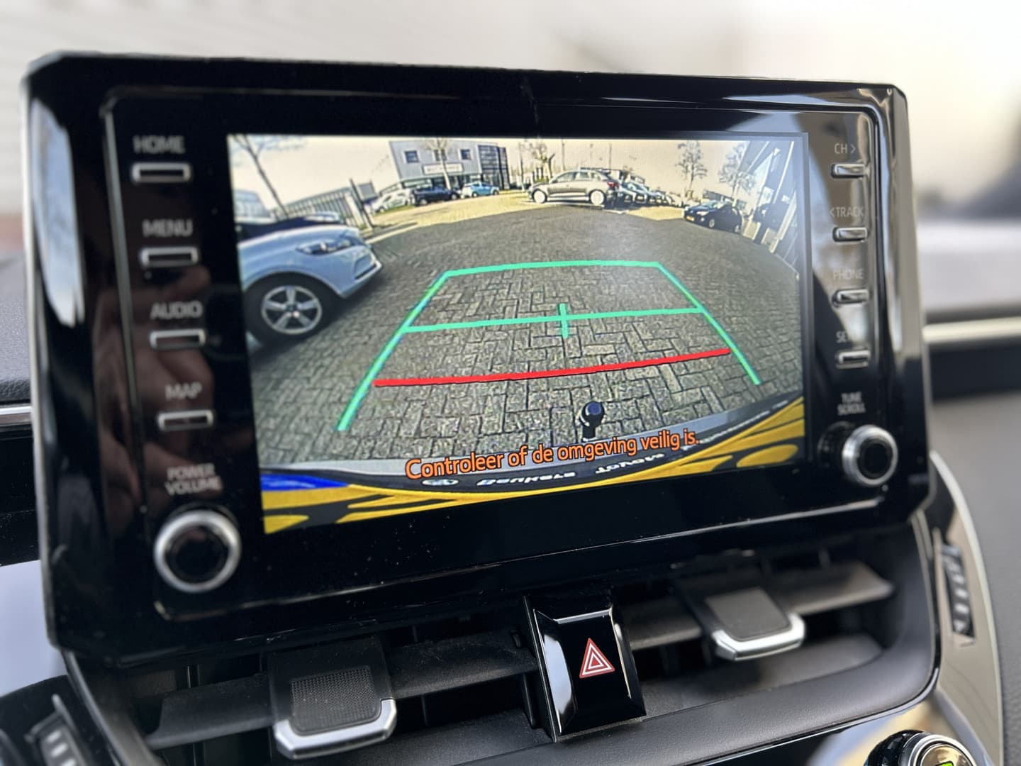 Toyota Corolla Touring Sports 1.8 Hybrid Business Plus thumbnail 15