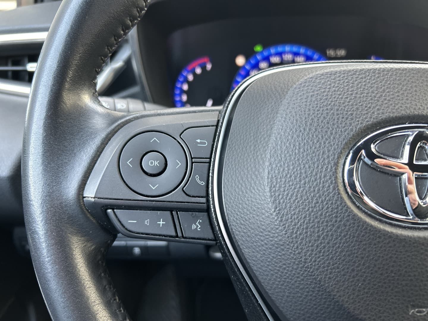 Toyota Corolla Touring Sports 1.8 Hybrid Business Plus thumbnail 9