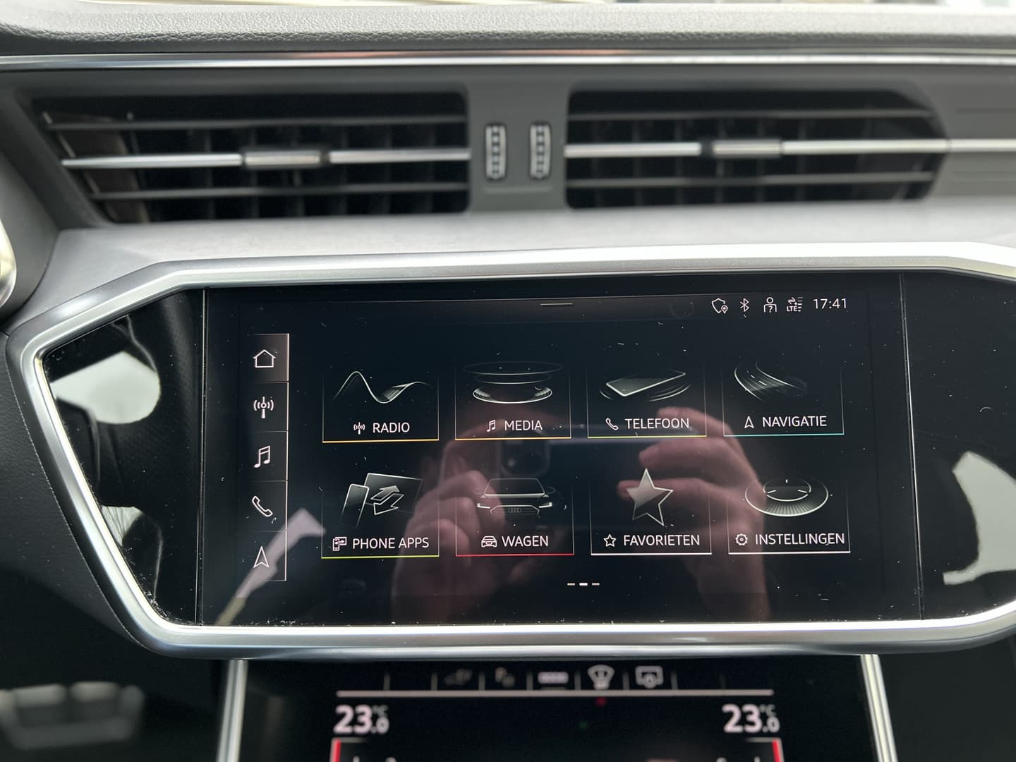 Audi A6 Avant 55 TFSI e quattro Competition thumbnail 17