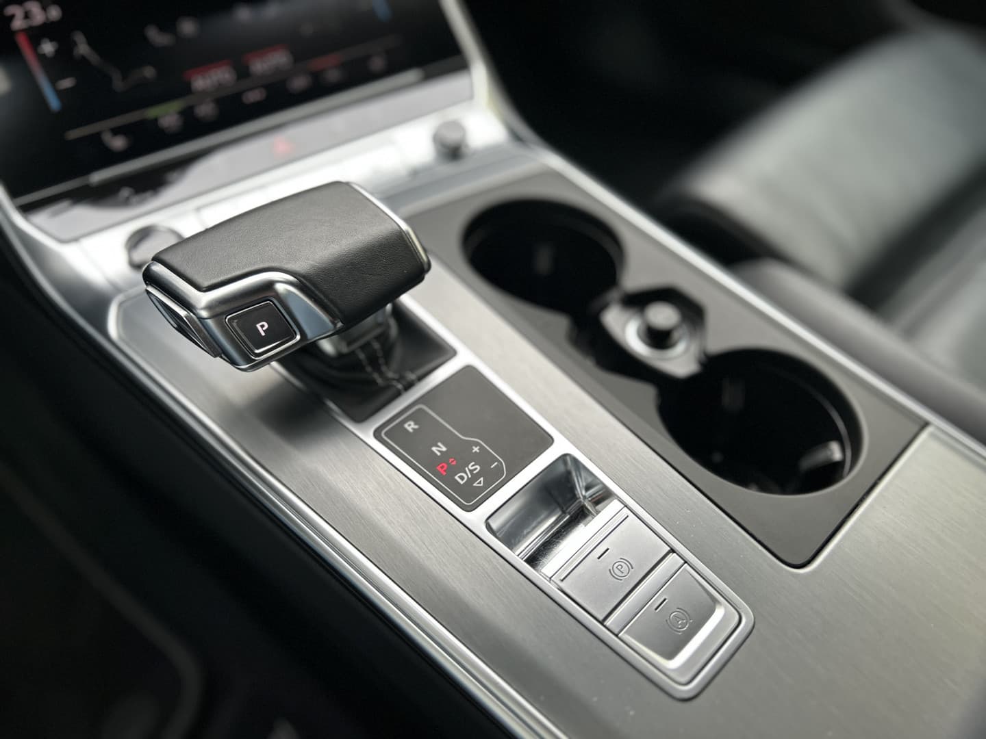 Audi A6 Avant 55 TFSI e quattro Competition thumbnail 19