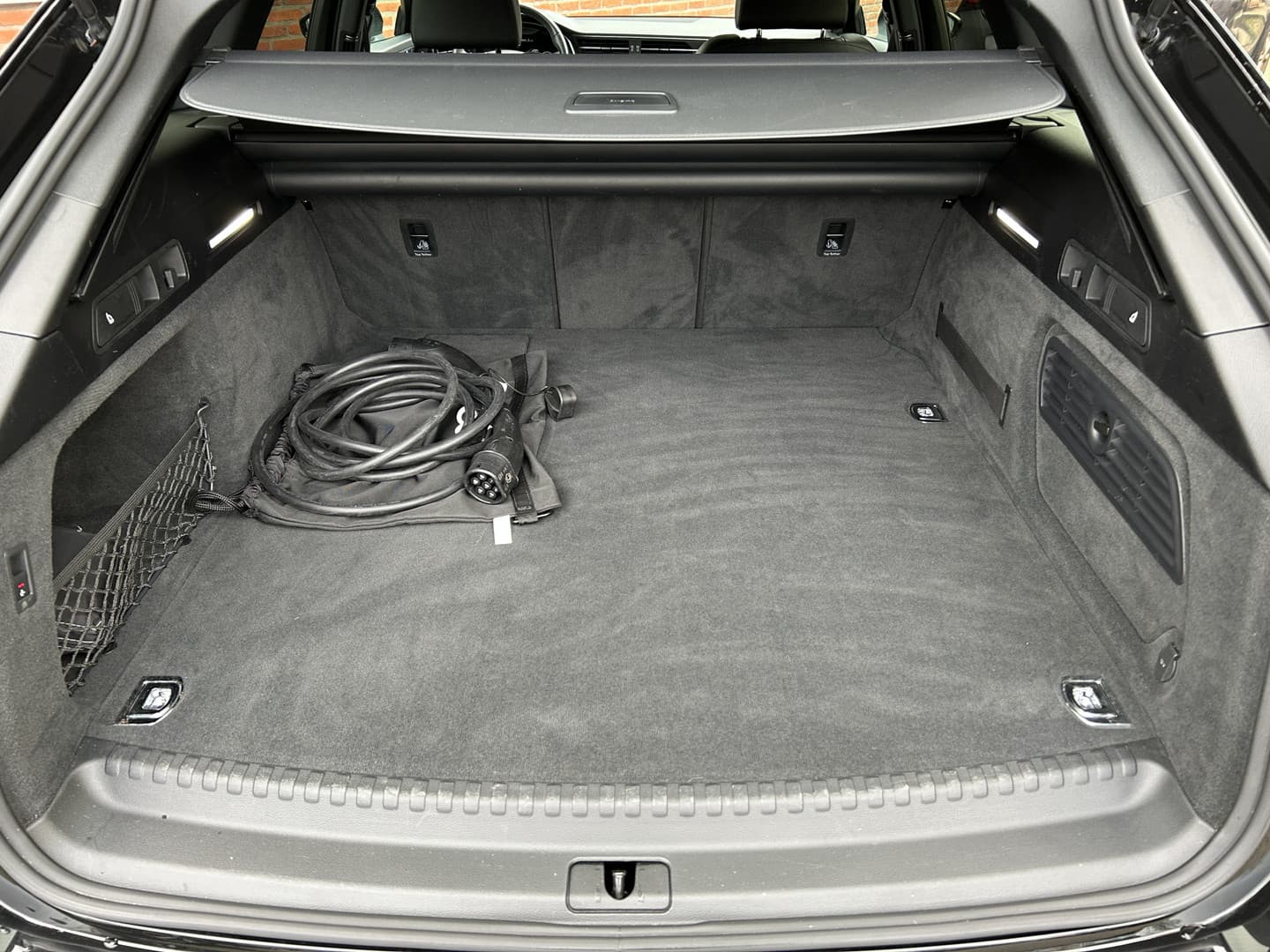 Audi A6 Avant 55 TFSI e quattro Competition thumbnail 27