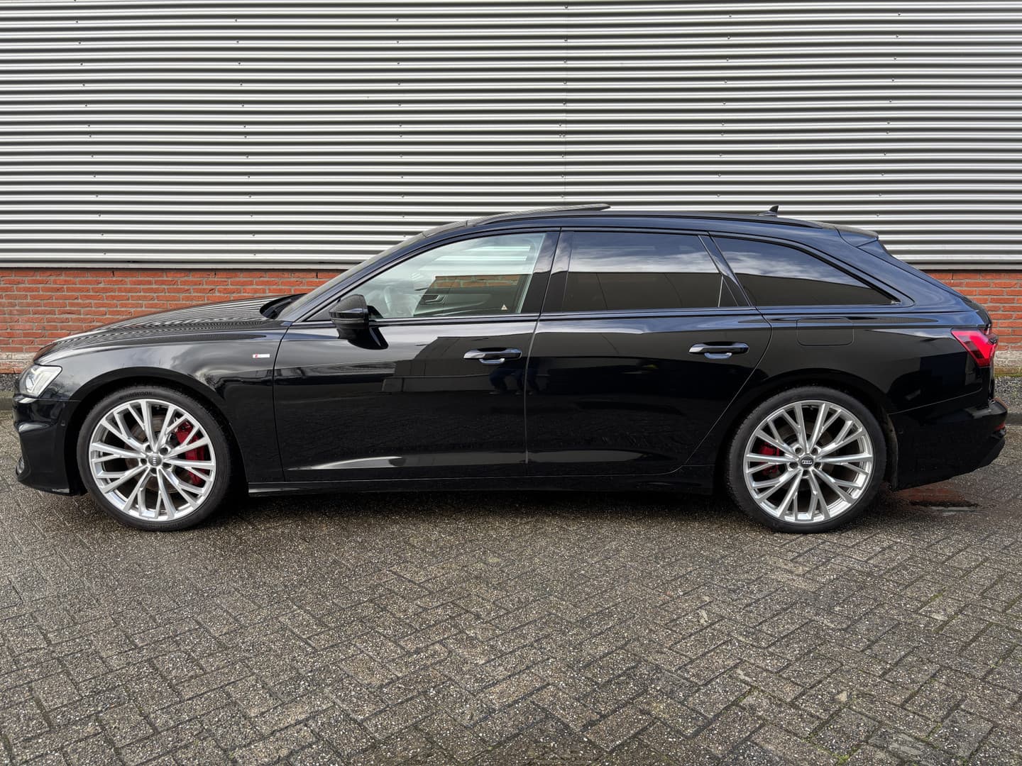 Audi A6 Avant 55 TFSI e quattro Competition thumbnail 2