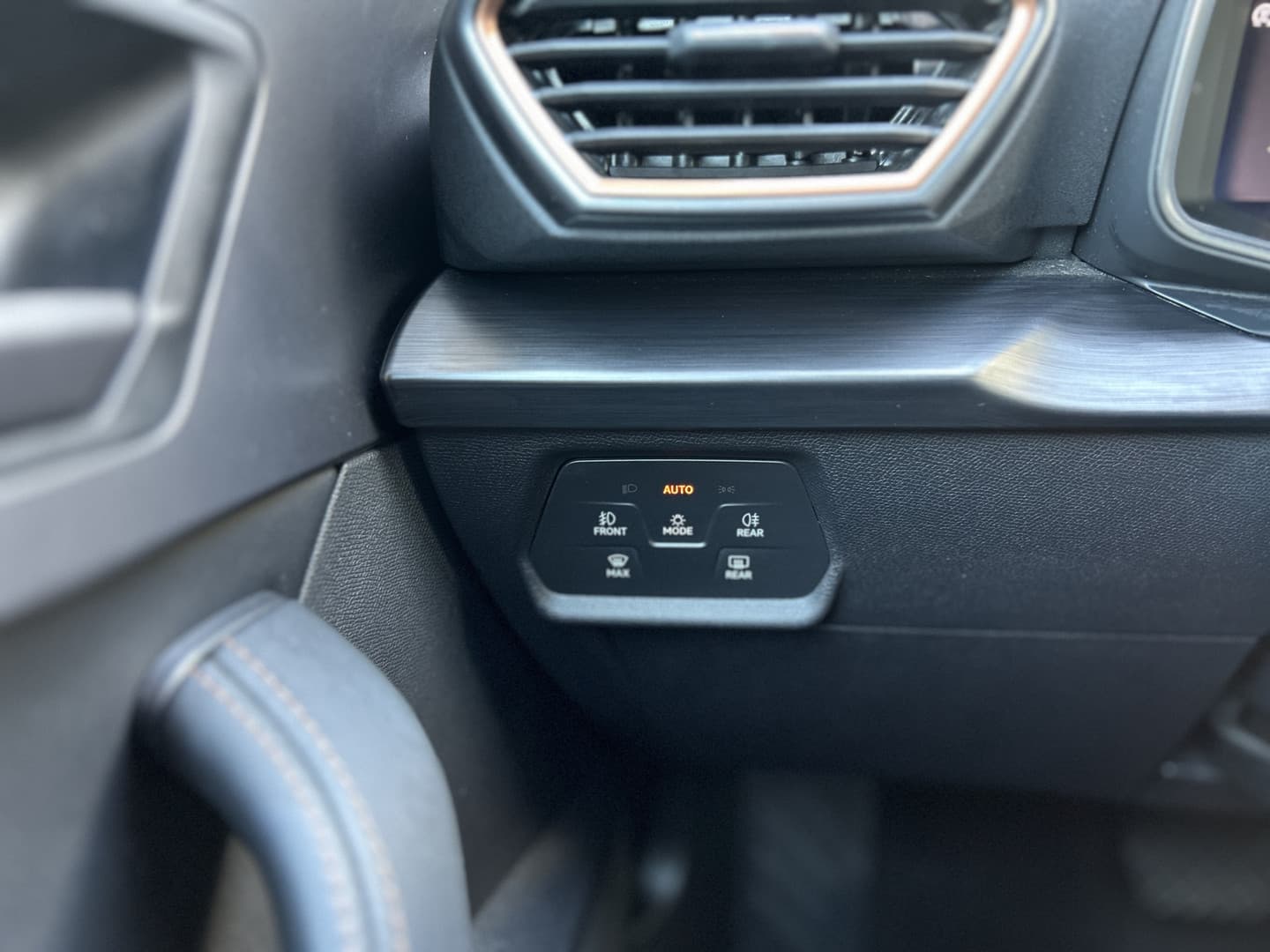 CUPRA Formentor 1.4 e-Hybrid Business thumbnail 9