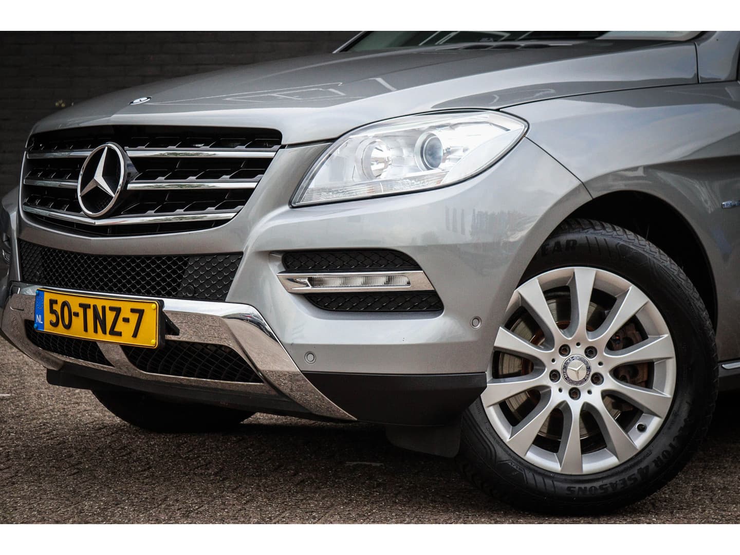 Mercedes-Benz M-Klasse 350 Van 20.950,- NU 18.950,- ! thumbnail 21