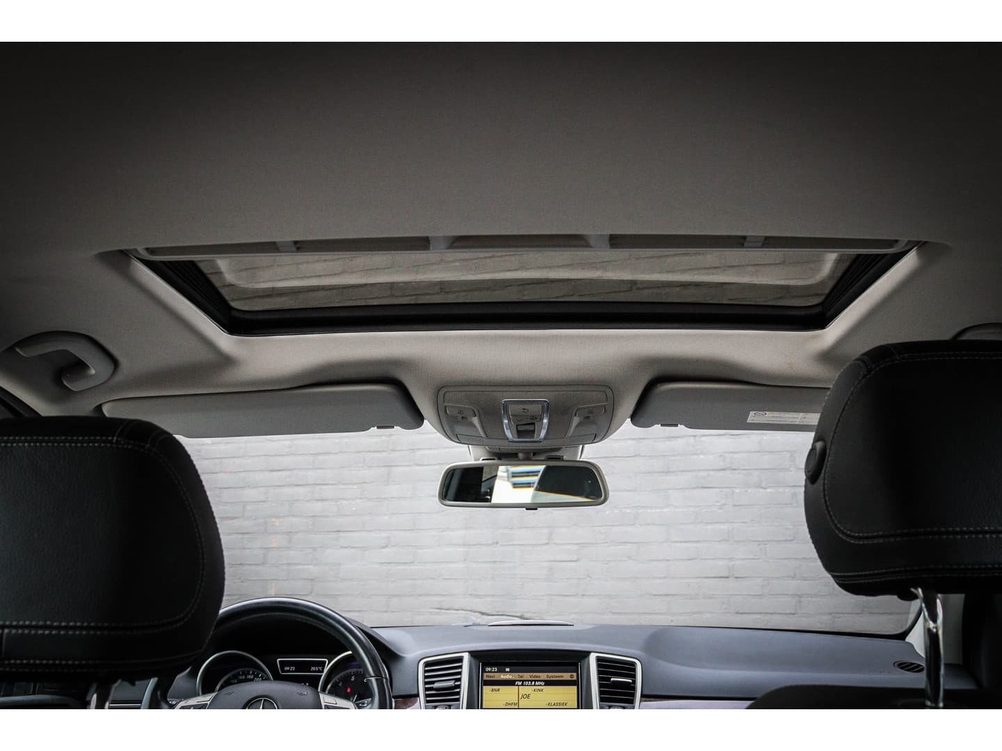 Mercedes-Benz M-Klasse 350 Van 20.950,- NU 18.950,- ! thumbnail 7