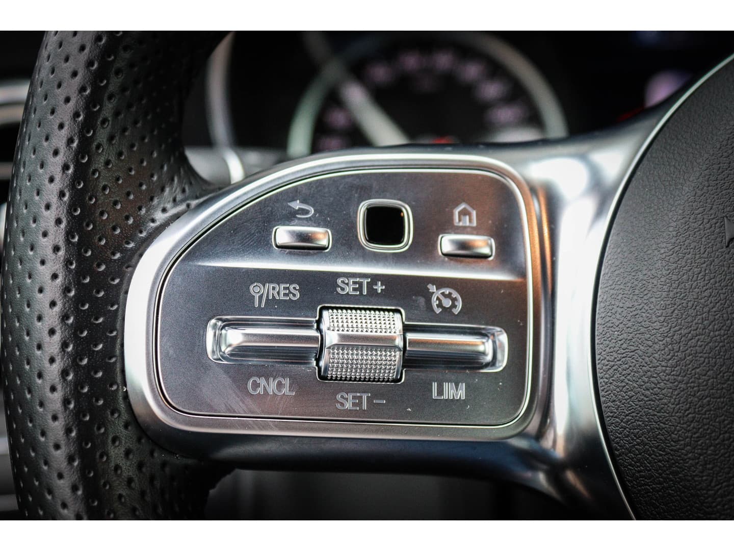 Mercedes-Benz C-Klasse Cabrio 180 AMG Line /Airscarf/Navi/Leder thumbnail 15