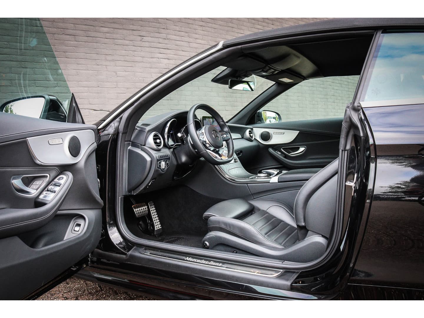 Mercedes-Benz C-Klasse Cabrio 180 AMG Line /Airscarf/Navi/Leder thumbnail 7