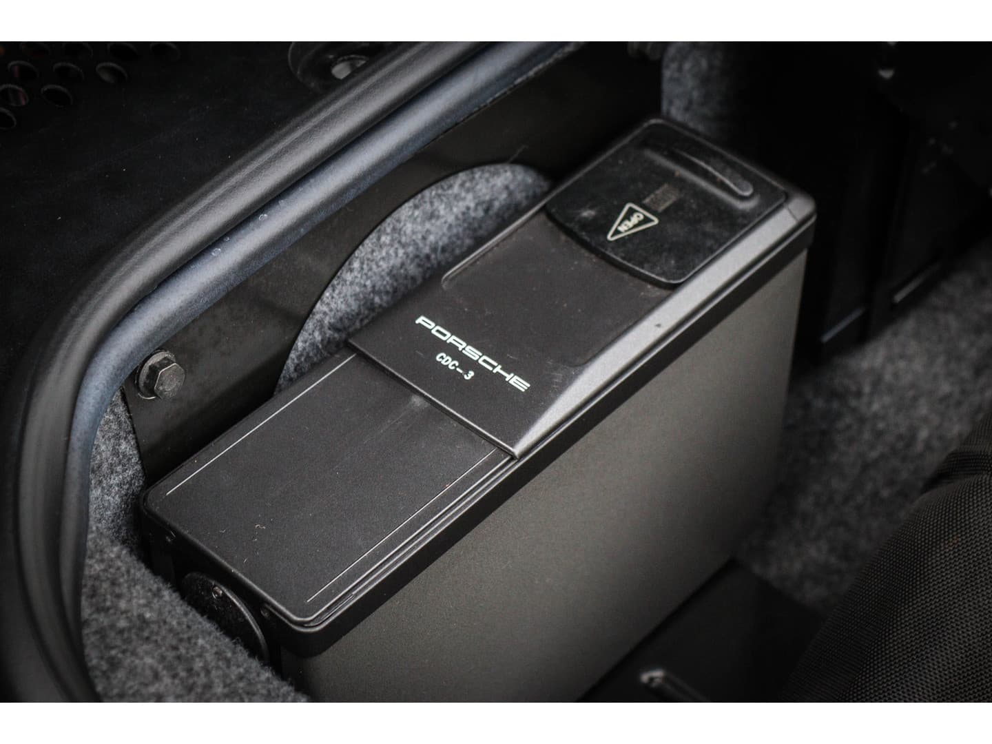 Porsche 911 3.4 Coupé Carrera 996 in zeer nette staat thumbnail 22