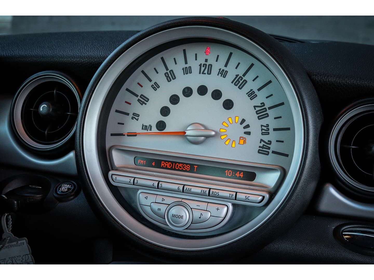 MINI Cooper Mini 1.6 Van 3.950,- NU 3.250,- ! thumbnail 9