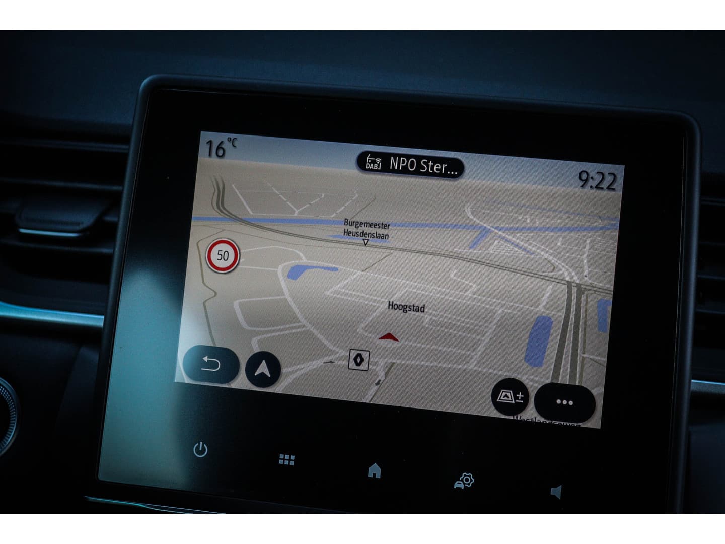 Renault Captur 1.3 TCe 140 Intens Van 17.950,- NU 16.950,- ! thumbnail 8