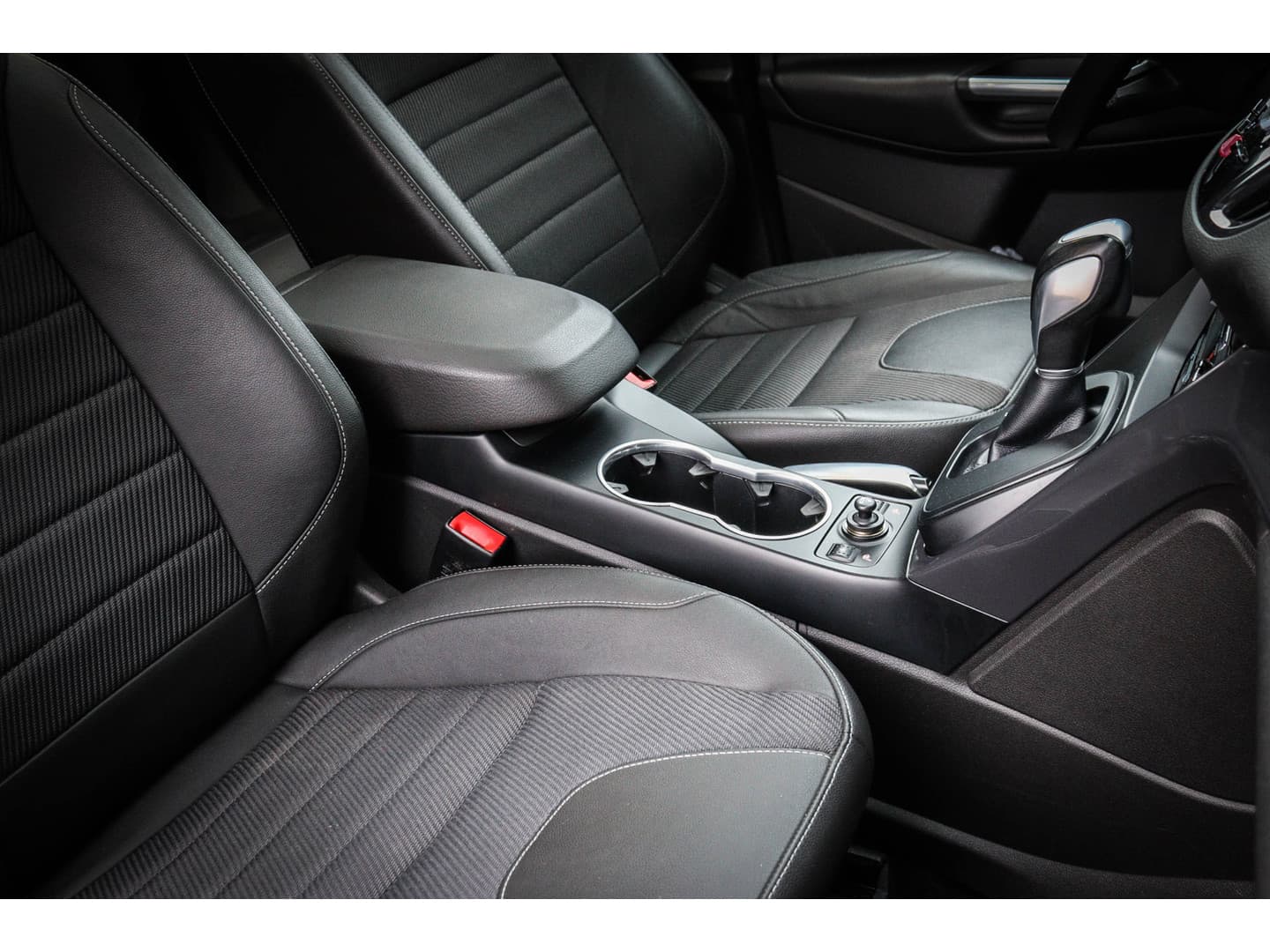 Ford Kuga 1.6 Titanium 4WD Trekhaak/Panoramadak/Camera/Navi thumbnail 16