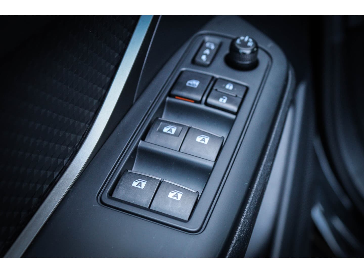 Toyota C-HR 1.8 Hybrid Dynamic Navi/Camera/CruiseControl thumbnail 10