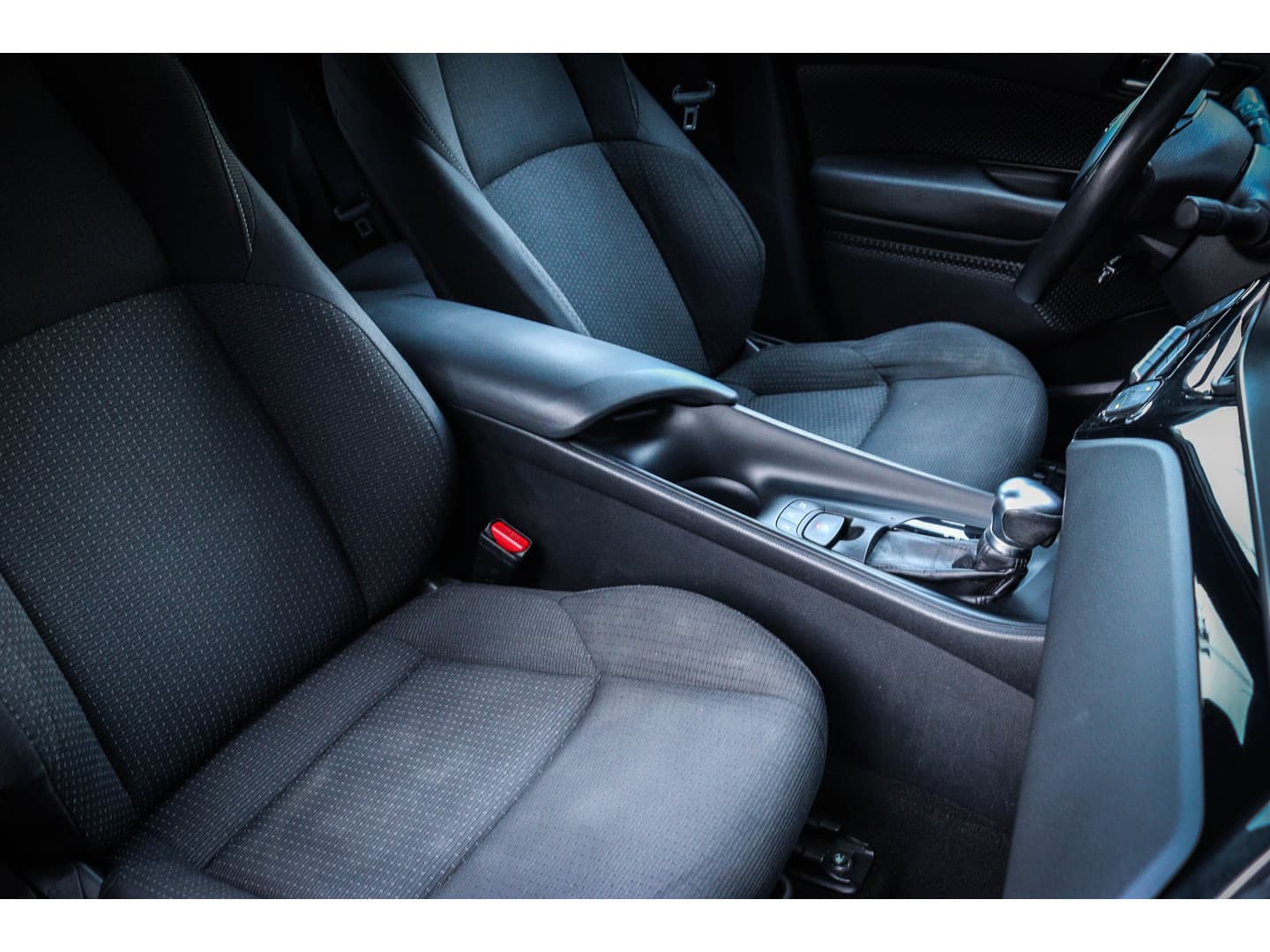 Toyota C-HR 1.8 Hybrid Dynamic Navi/Camera/CruiseControl thumbnail 14