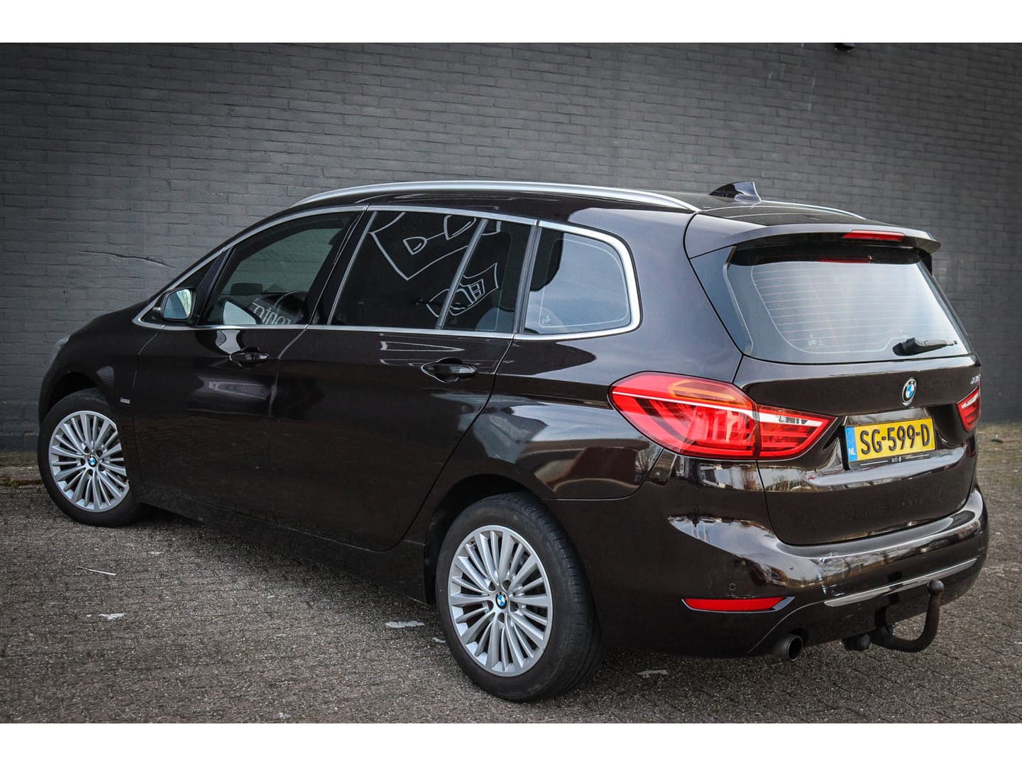 BMW 2 Serie Gran Tourer 218i 7p. High Executive Net binnen - wordt nog showroom klaar gemaakt thumbnail 2