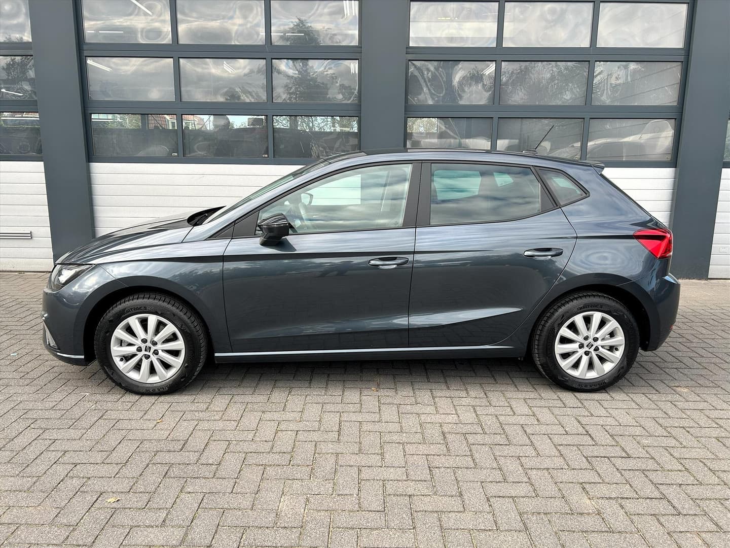 SEAT Ibiza 1.0 TSI 110pk DSG, Carplay, Stoelverw, Camera thumbnail 3