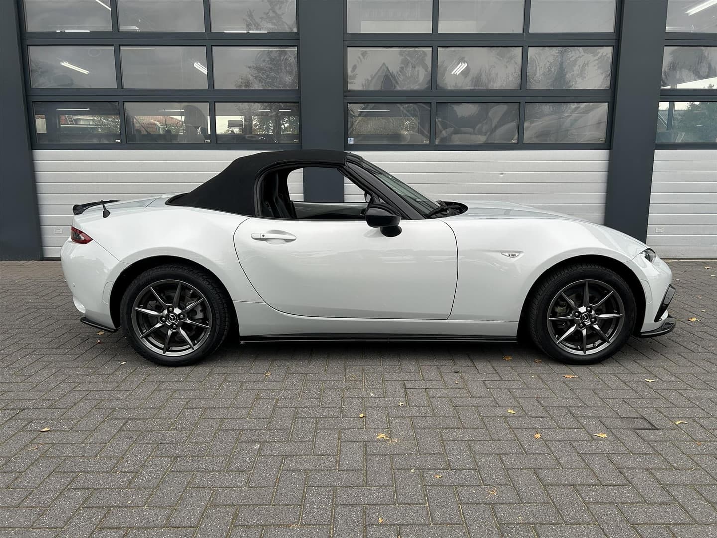 Mazda MX-5 Roadster 1.5 Skyactiv-G, Maxton-Design, Leder, Bose Audio thumbnail 15