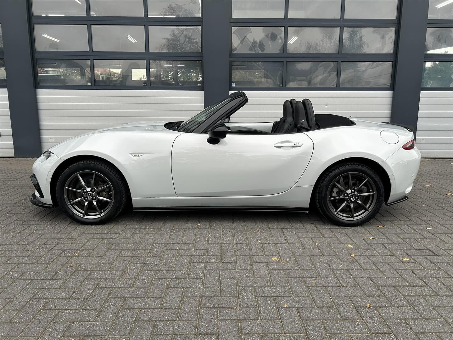 Mazda MX-5 Roadster 1.5 Skyactiv-G, Maxton-Design, Leder, Bose Audio thumbnail 5
