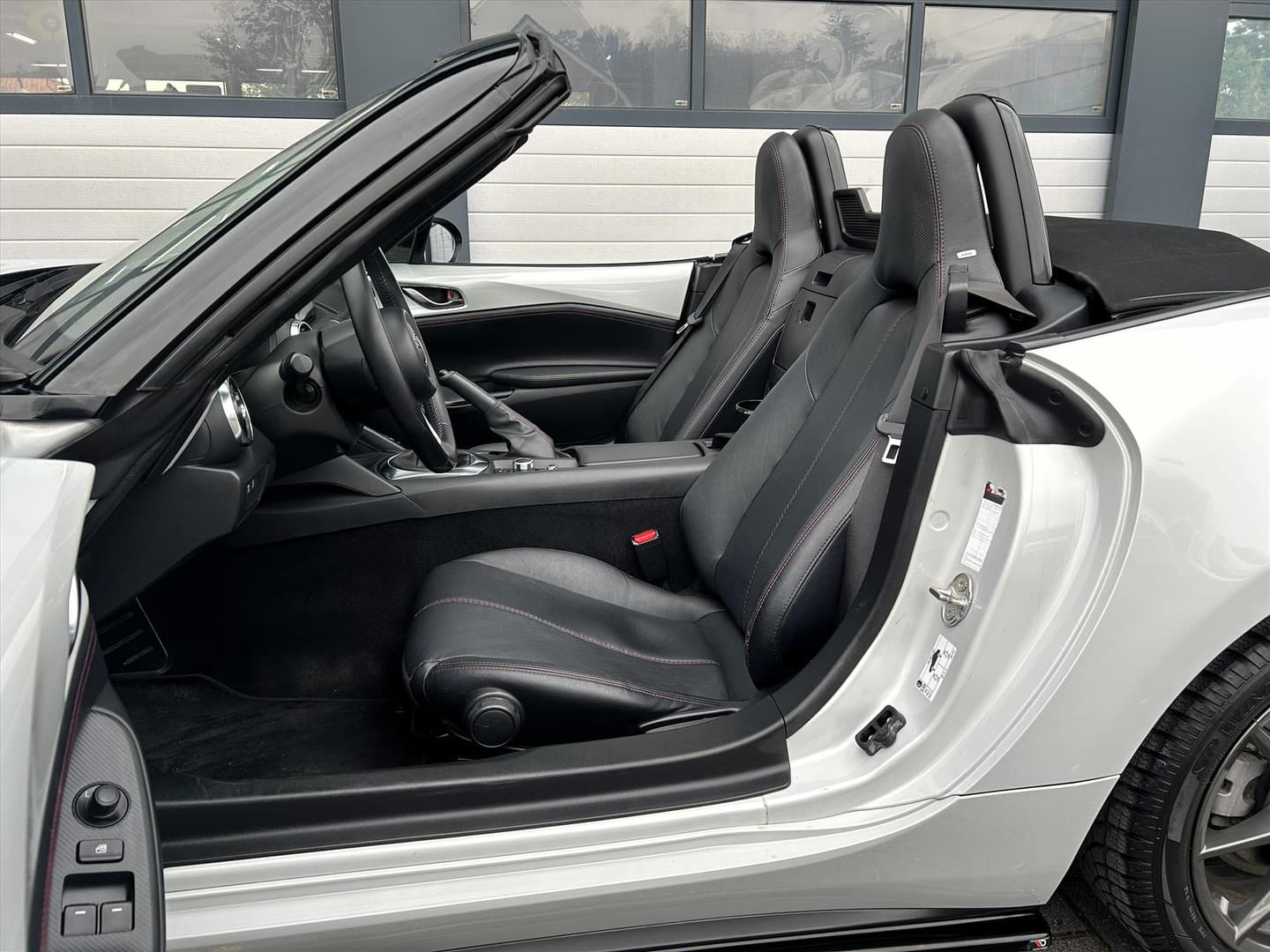 Mazda MX-5 Roadster 1.5 Skyactiv-G, Maxton-Design, Leder, Bose Audio thumbnail 6