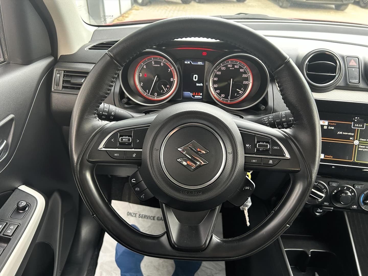 Suzuki Swift 1.2 Smart Hybrid 83pk Select, Carplay, Stoelverwarming thumbnail 12