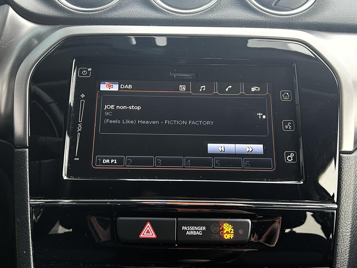 Suzuki Vitara 1.4 Smart Hybrid 129pk Select, Carplay, Stoelverwarming. thumbnail 17