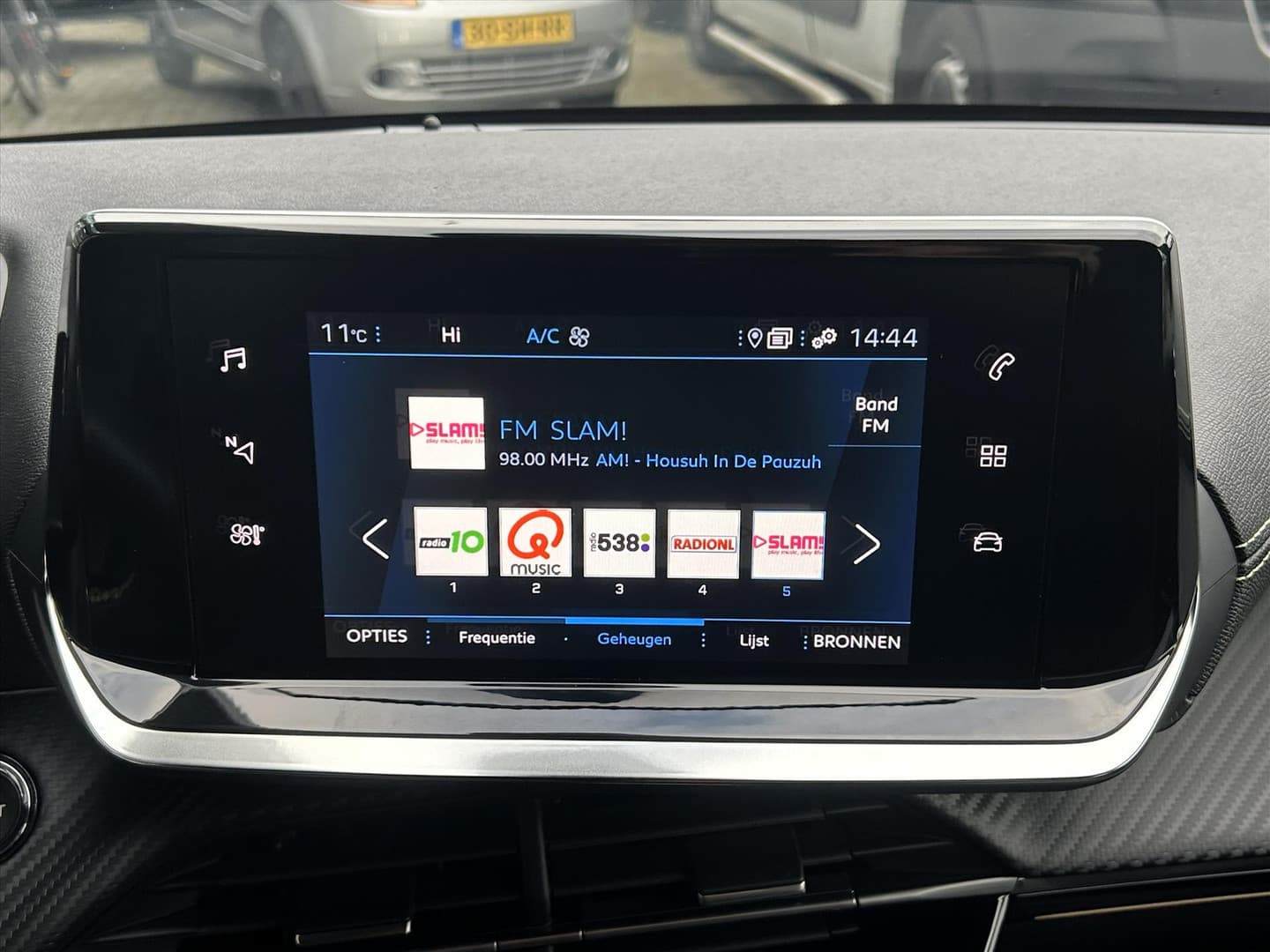 Peugeot 208 1.2 Automaat 130pk GT, Pano, Carplay, Stoelverwarming thumbnail 17