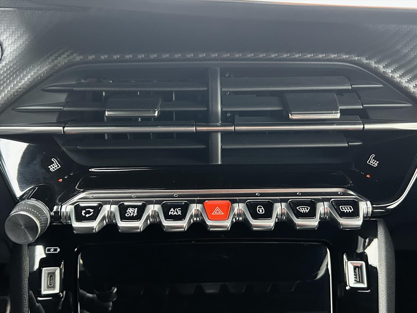 Peugeot 208 1.2 Automaat 130pk GT, Pano, Carplay, Stoelverwarming thumbnail 22