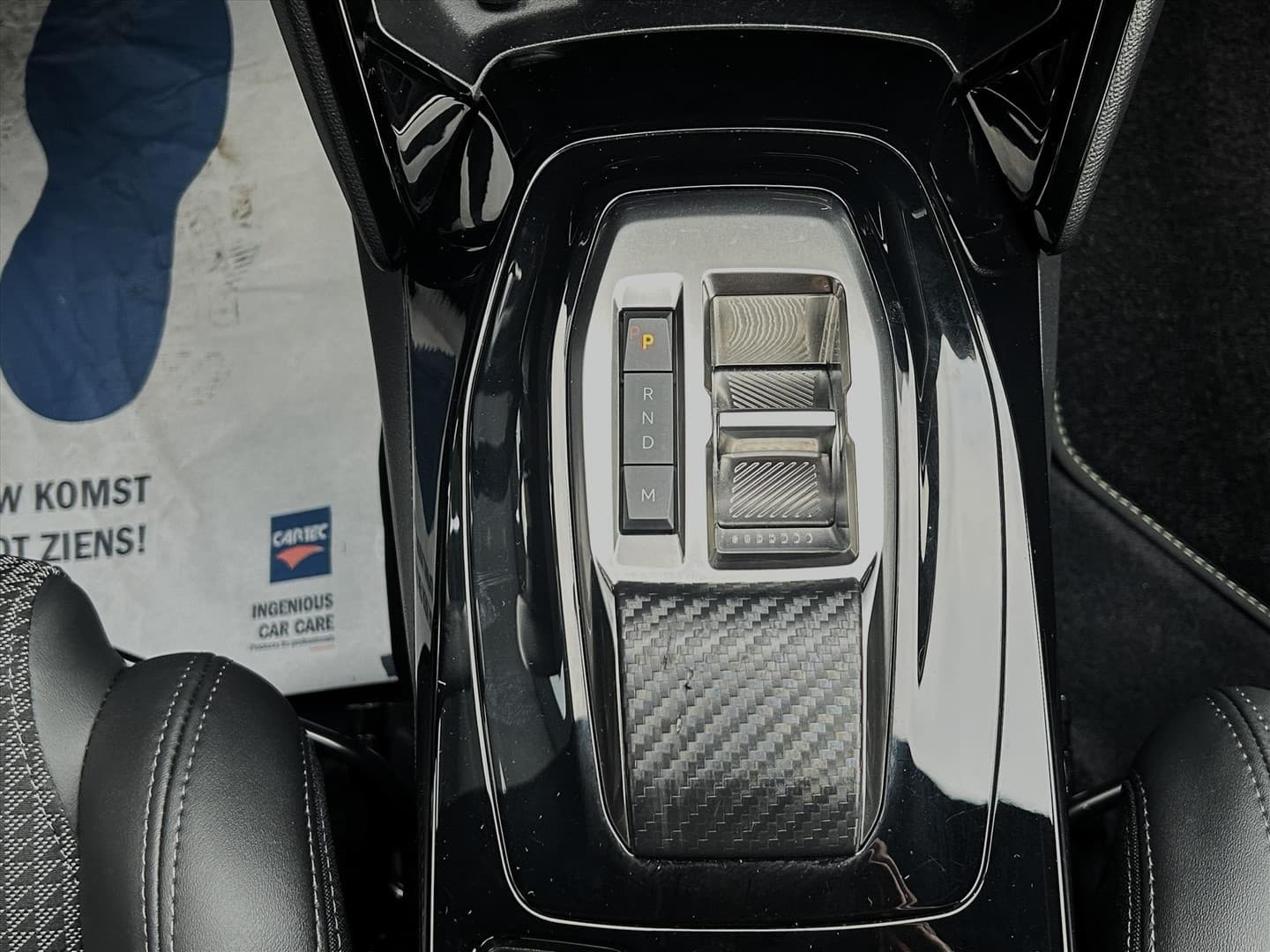 Peugeot 208 1.2 Automaat 130pk GT, Pano, Carplay, Stoelverwarming thumbnail 23