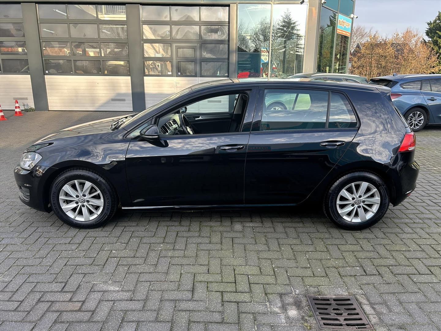 Volkswagen Golf 1.0 TSI 116pk, Trekhaak, Cruise, Lmv, Airco thumbnail 3