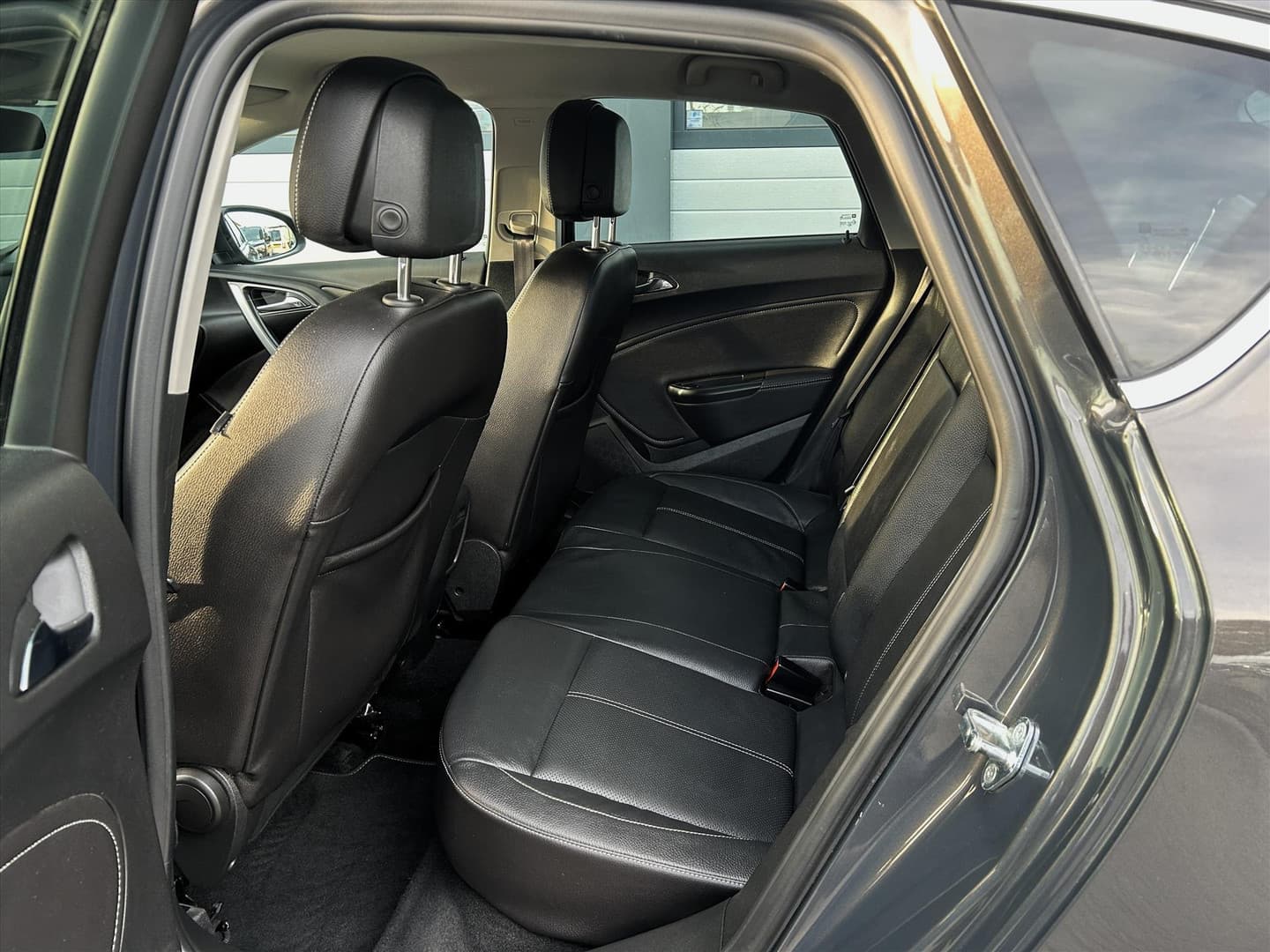 Opel Astra 1.4 Turbo 120pk, Leder, Camera, Trekhaak, Stoelverwarming thumbnail 6