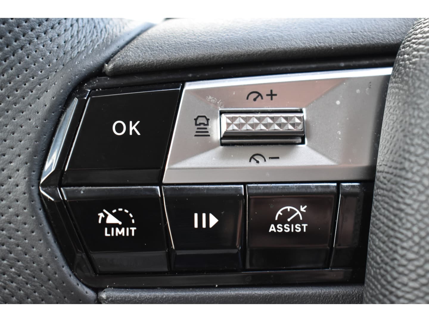 DS 3 PureTech 130 EAT8 Performance Line. thumbnail 18