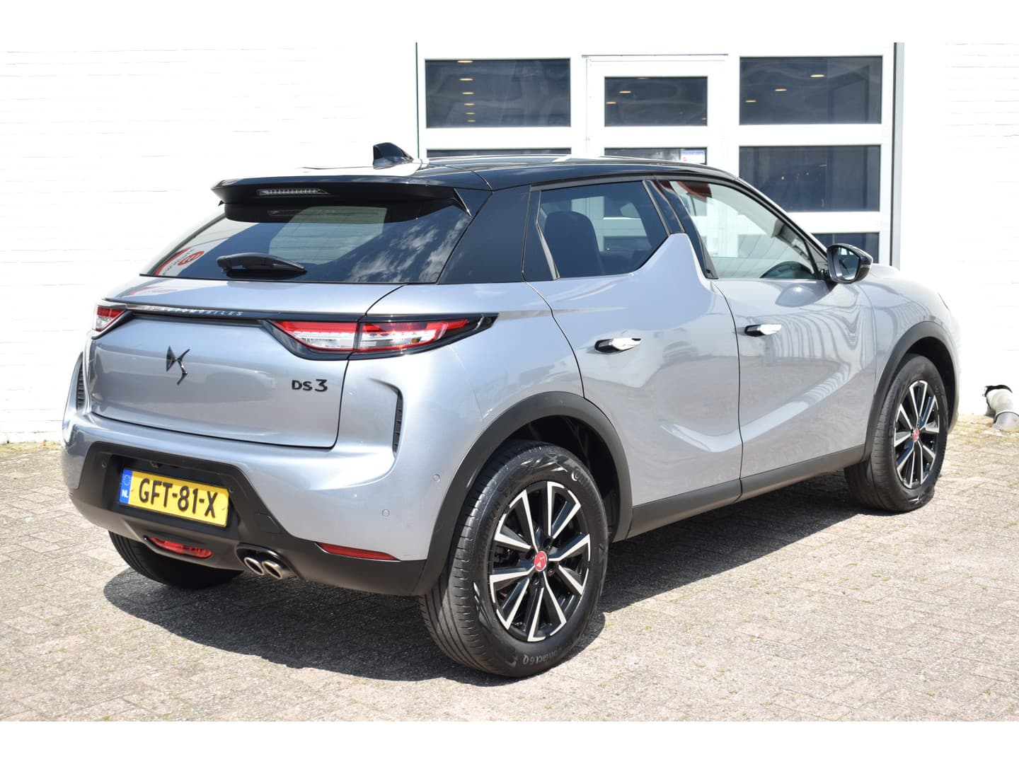 DS 3 PureTech 130 EAT8 Performance Line. thumbnail 3