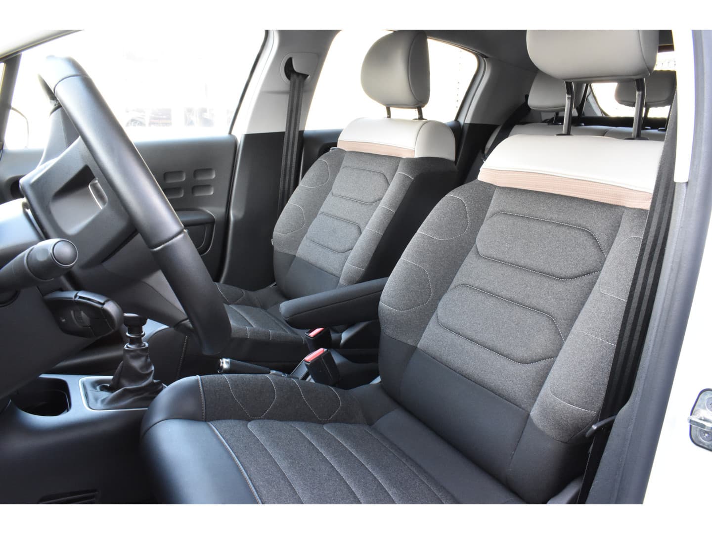 Citroën C3 PureTech 110 Shine Navi thumbnail 2