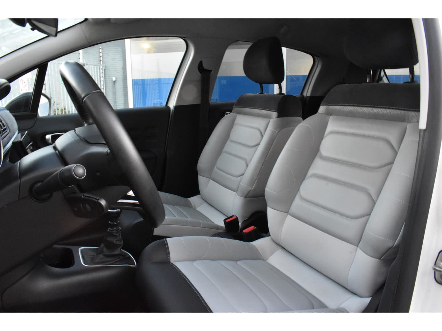 Citroën C3 PureTech 110 Shine thumbnail 2