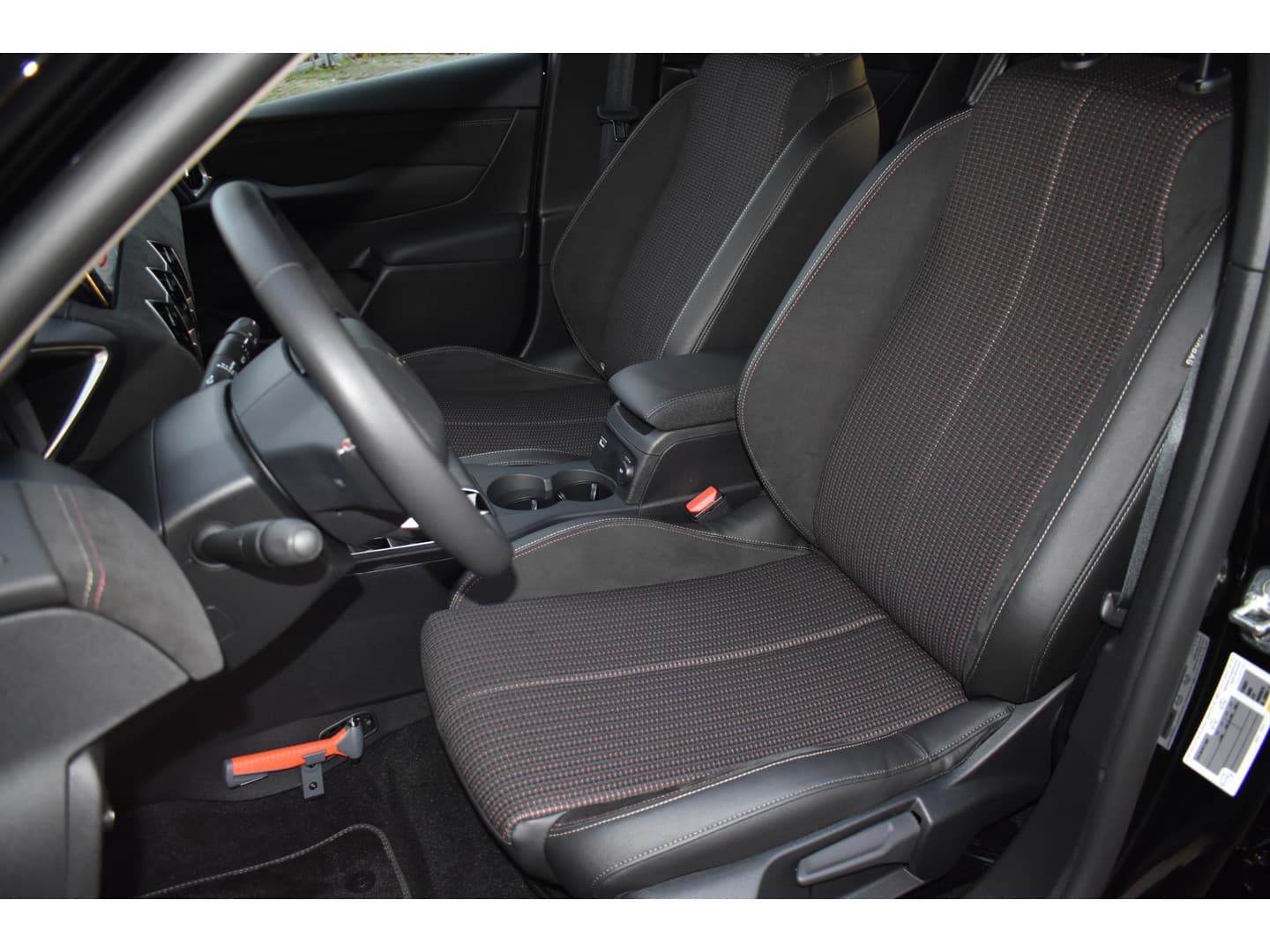 DS 3 E-Tense Performance Line 54 kWh. thumbnail 2