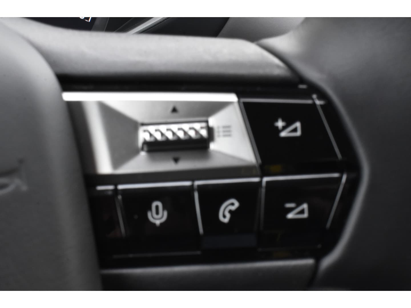 DS 3 E-Tense Antoine de saint Exupéry 54 kWh Leder thumbnail 15