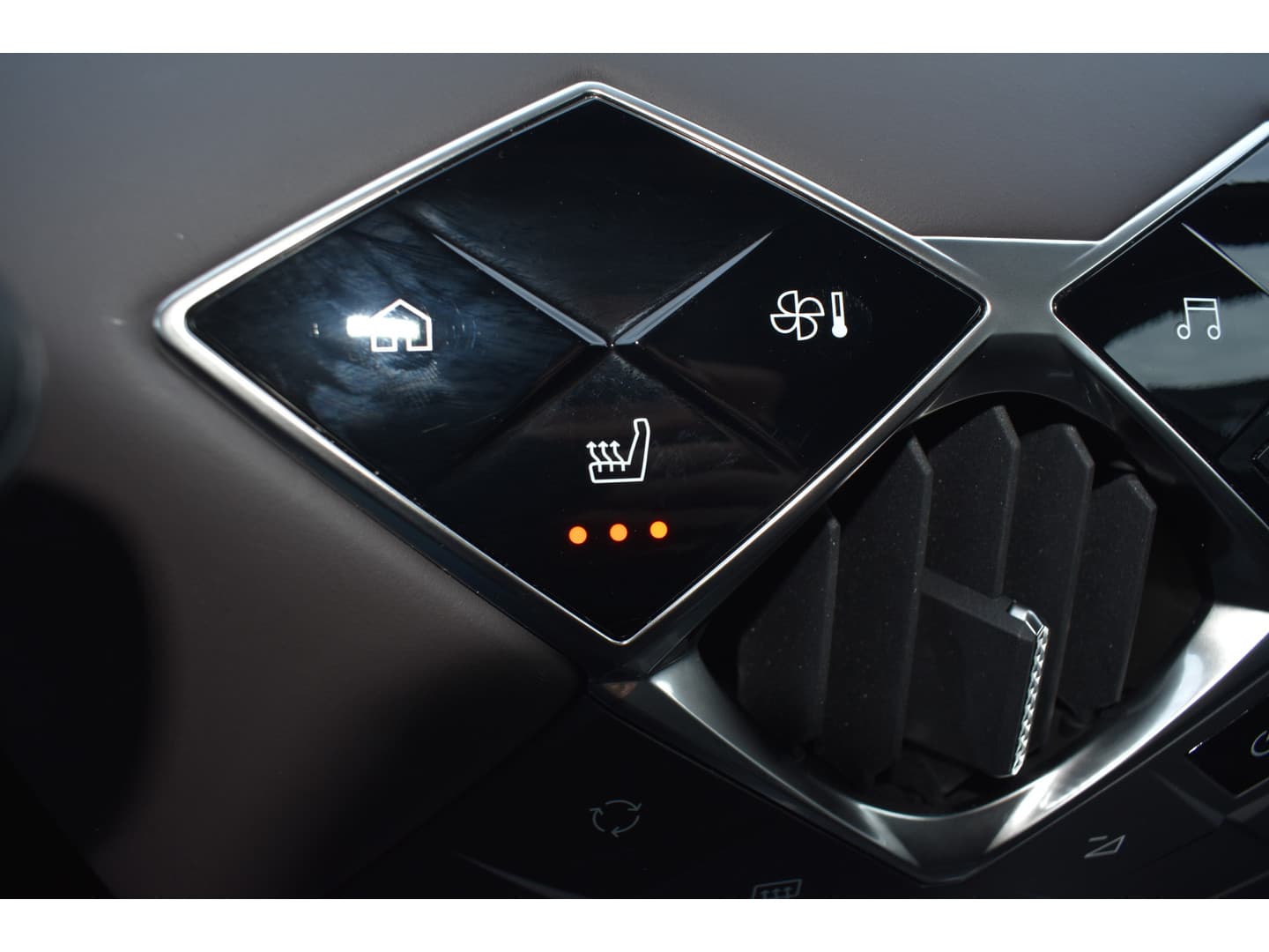 DS 3 E-Tense Antoine de saint Exupéry 54 kWh Leder thumbnail 22