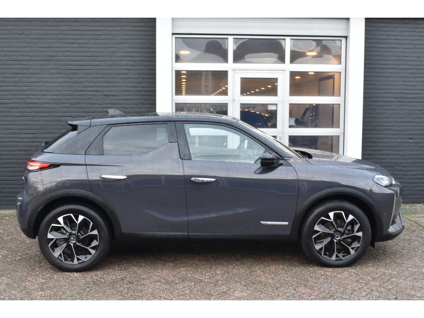 DS 3 E-Tense Antoine de saint Exupéry 54 kWh Leder thumbnail 5