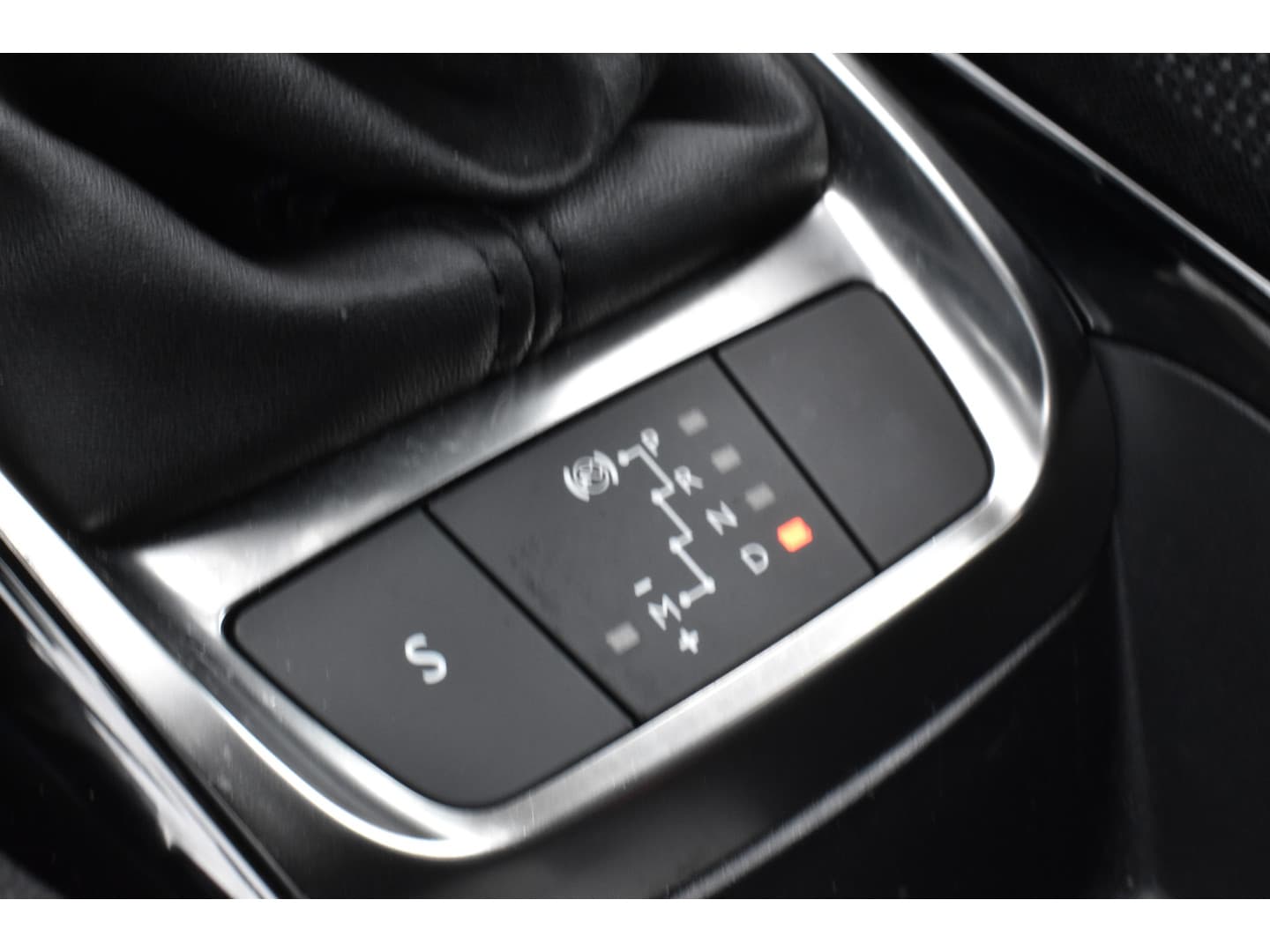 Citroën C4 Cactus PureTech 110 EAT6 Shine Automaat thumbnail 13