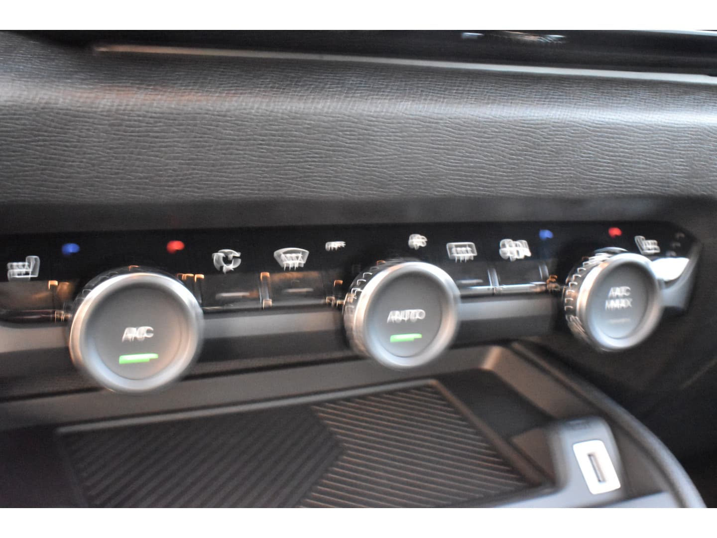 Citroën Ë-C4 Business 156pk Extended range 54 kWh. Navigatie thumbnail 14